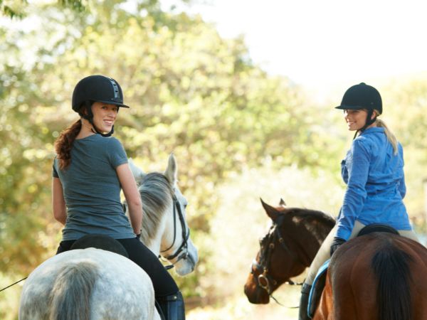 Jazda konna: Lekcje, których musisz się nauczyć, zanim wsiądziesz na konia